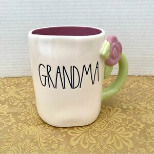 Rae Dunn “GRANDMA” Mug NWOT